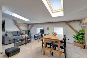 Modern Attic - Cozy Top Floor by Lion Apartments Sopot