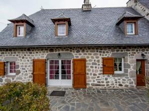 Maisons de vacances Gite Jou-sous-Monjou, 5 pieces, 9 personnes - FR-1-742-36 : photos des chambres