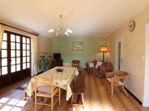 Maisons de vacances Gite Tremouille, 3 pieces, 4 personnes - FR-1-742-246 : photos des chambres