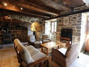 Maisons de vacances Gite Le Monteil, 5 pieces, 8 personnes - FR-1-742-309 : photos des chambres