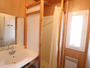 Maisons de vacances Gite Salers, 3 pieces, 4 personnes - FR-1-742-439 : photos des chambres