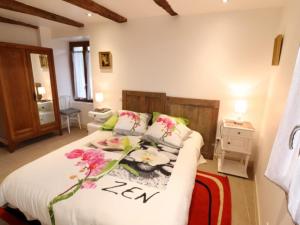 Maisons de vacances Gite Vieillevie, 6 pieces, 10 personnes - FR-1-742-383 : photos des chambres