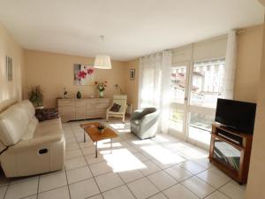 Appartements Appartement Aurillac, 3 pieces, 4 personnes - FR-1-742-449 : photos des chambres