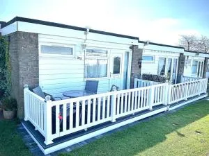 Classic Seaside Holiday Home in Hemsby - Martham