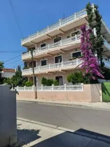Vila Lika Durres - Rrashbulli Arapaj
