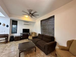 VILLA M - JIA 4 CANDOLIM GOA 3BHK, Pool Facing, Near Beach, Free Breakfast, Free WIFI and Prime location