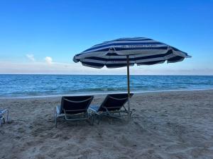 Miami Beach, Full Kitchen & Style -A