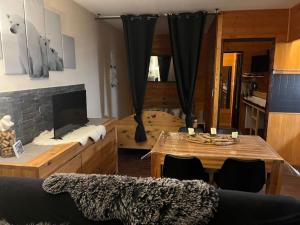 Appartements Flocon de Neige chaleureux studio a Orcieres Merlette : photos des chambres