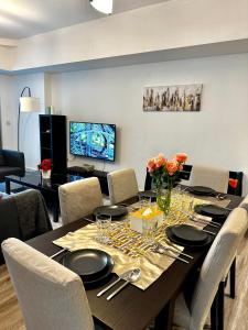 La Buena Vida Holiday Homes - Exquisite Spacious Luxe 1BR Apt , Full Marina View, Kitchen, 5 Min to Beach, JBR and Marina