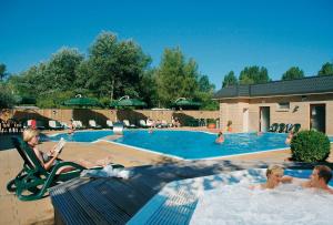 Deluxe Mobile Home - Chatel room in Ferienpark Wulfenerhals