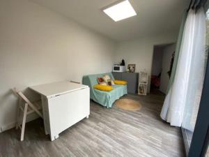 Logements mitoyens "Le Temps d une Pause" jusquà 6 personnes en face du Beaujolais - Climatisation et Borne recharge véhicule électrique