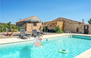 Amazing Home In Pardailhan With Wifi, Private Swimming Pool And Outdoor Swimming Pool