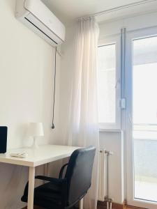 Central and bright 2 bedroom, 3 balconies