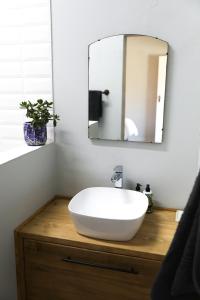 Nguni Place - a self-catering, modern apartment.