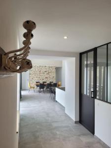 Maisons de vacances Maison familiale proche plages avec jacuzzi : photos des chambres