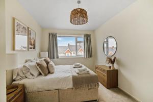Modern Homely 3 bed in Central Plymouth w parking