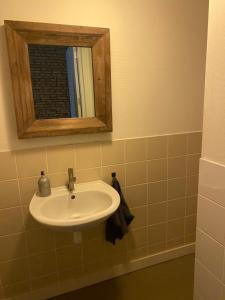 Standard Twin Room with Garden View room in Bed & Breakfast Ytsma State