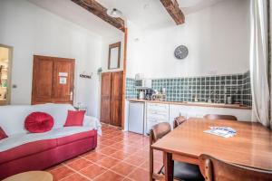 Appartements Appartement 2eme etage plein coeur centre historique de Pezenas : photos des chambres