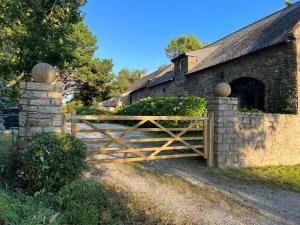 Maisons de vacances Belle maison familiale en pierre pour 12 personnes : photos des chambres