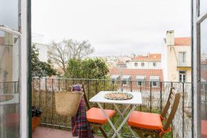 Principe Real cool and artistic 3 bedrooms flat!