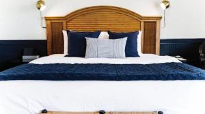 Bungalow King room in Wylder Hotel - Tilghman Island