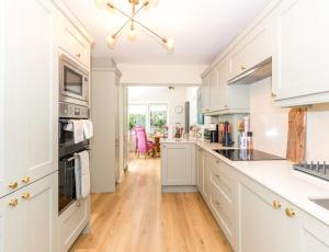 Fashionable Chic Townhouse in D4