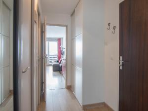 Appartement 2 pièces avec balcon, exposé sudouest, à 500 m des pistes, proche commerces et parking - FR-1-449-20