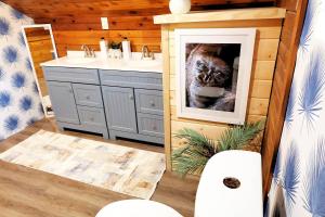 Charming Oasis - Ultimate Rustic Getaway!