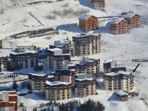 Confort spacieux pour 10 aux Ménuires, ski-inski-out - FR-1-452-239