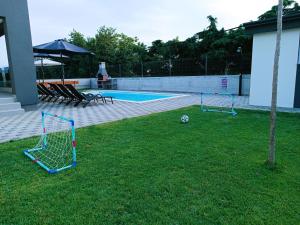 Villa Nikolina - Luxury villa with 5 bedrooms and swimming pool 