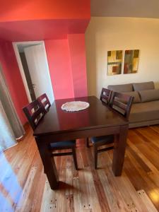 Departamento a 1 cuadra de calle Aristides