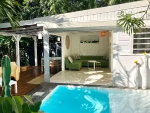 17 Les Palmes - Maison de charme - Piscine privée et accès plage - 圣安尼