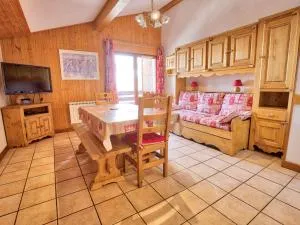 Appartement spacieux skis aux pieds avec parking et WIFI - FR-1-505-151