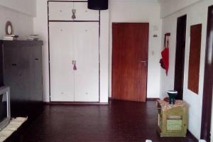 AMBIENTE LUMINOSO Y CÓMODO EN ZONA ALDREY-GÜEMES