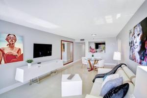 Stay in Love! Miami Skyline Views, Renovated