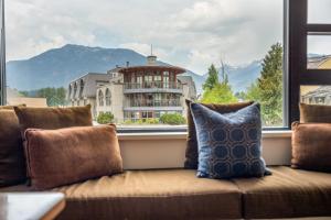 1BR | Carleton Lodge | Unbeatable Mountain Base Location | Ski in out | | Free Parking