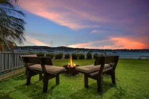 The Little Lake House at Rathmines waterfront on Lake Macquarie - Rathmines