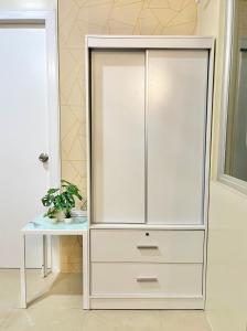 * *S Urban Dreamscape