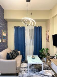 * *S Urban Dreamscape