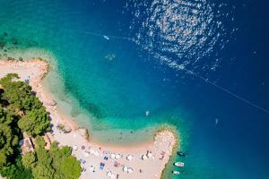 Apartments by the sea Medici, Omis - 1046