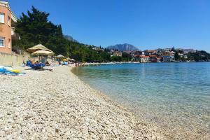 Apartments with a parking space Podaca, Makarska - 15475