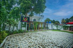 SHERON RESORT