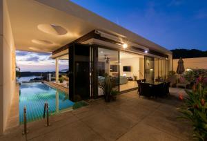 The heights Penthouse Ocean view A11 Near Kata Beach