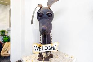 Buzzing Surfers Vibrant Indoor-outdoor Lifestyle