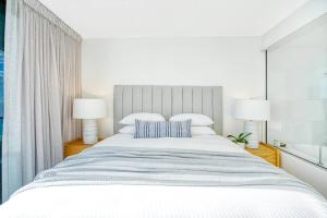 Broadbeach Exclusive - Sky High Luxury at Oracle