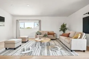 Luxury 6BR Retreat Fast WIFI, Dedicated Workspaces - Phelan