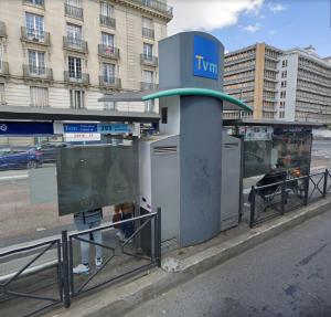 Sejours chez l'habitant Chambre spacieuse et confortable Il y a un ascenseur : photos des chambres