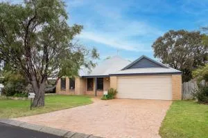 Sandy Feet - Quindalup