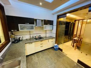 Fortune Home Service Apartment 4Bhk D-163 Saket