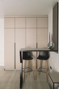 Квартира з панорамними вікнами на озеро